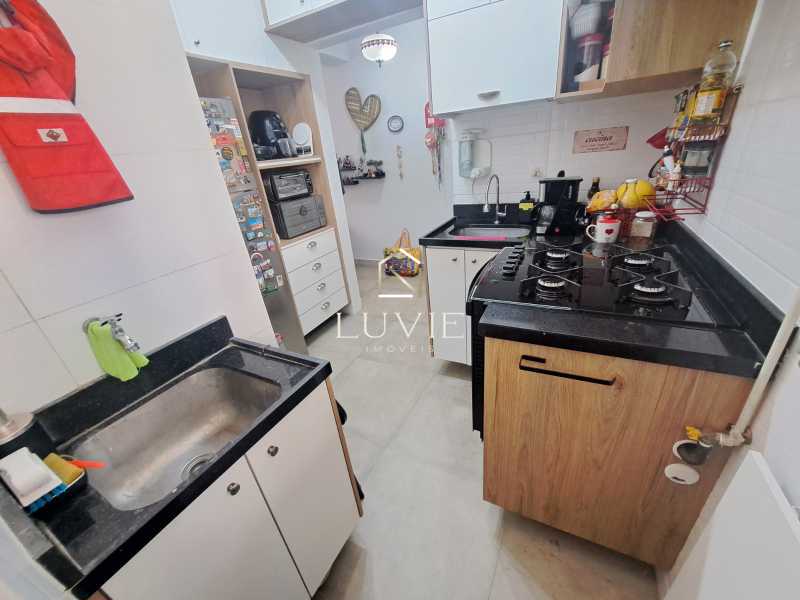 98897745-d692-48d5-8e7d-cac6c0 - 14