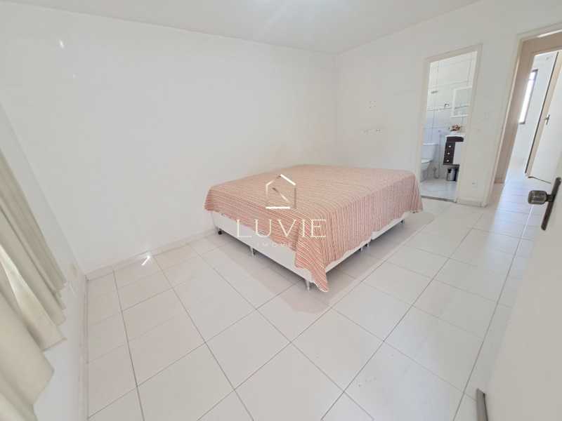 062aebbd-b00b-4aa6-9df5-50e3ab - 12