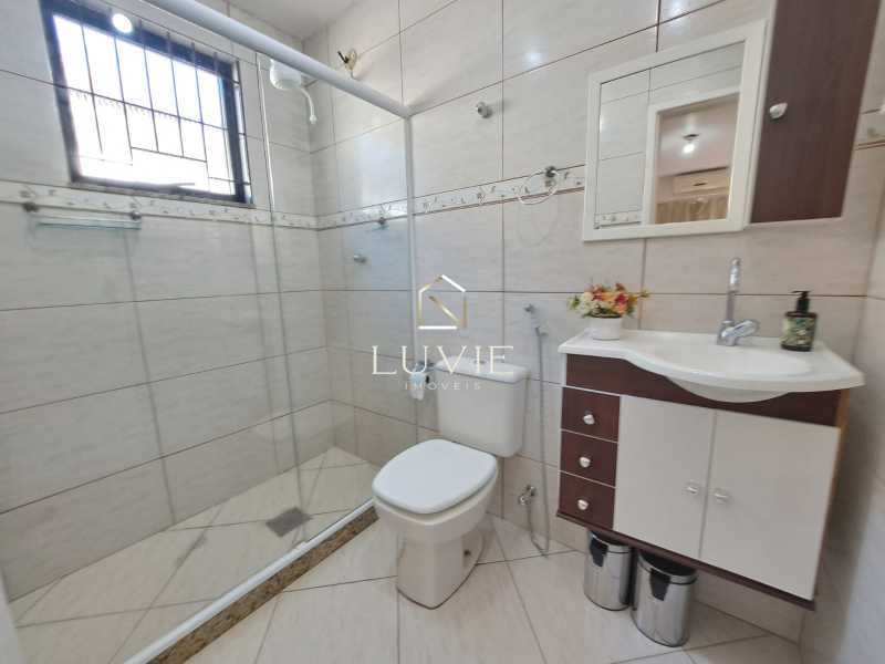 ce4a1354-00d8-4127-a0a3-df45e6 - 24