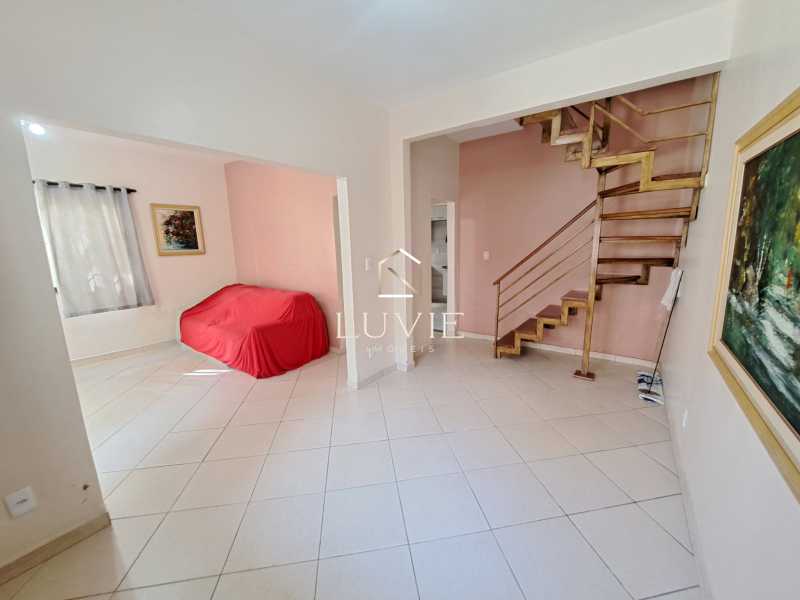 dab47065-186d-4ce9-a269-da81db - 25