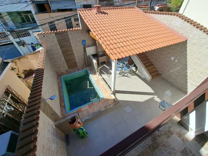 e593cbca-36db-4514-a651-fc9cb8 - 27