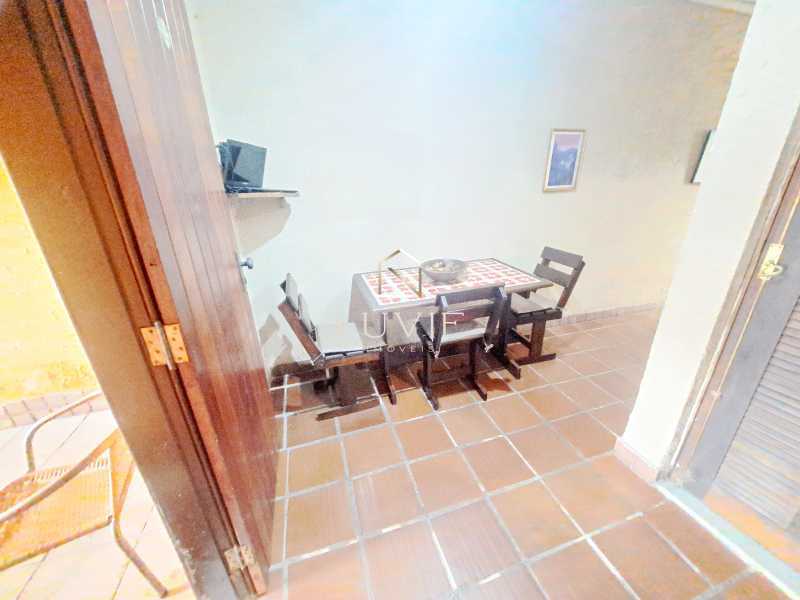 1e7a4e49-abf5-4eff-8a54-aaba1a - 8