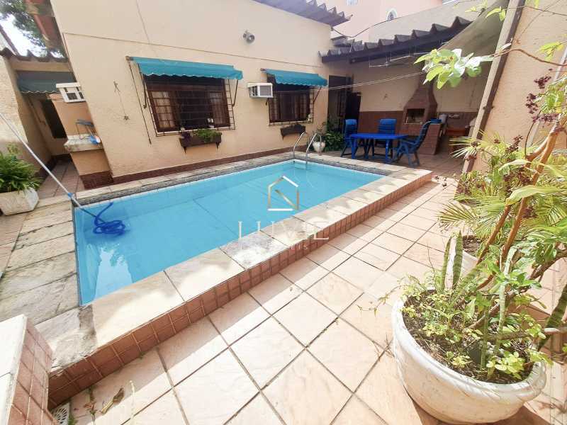 58b2d8f7-3b40-4dcf-9940-481c50 - 1