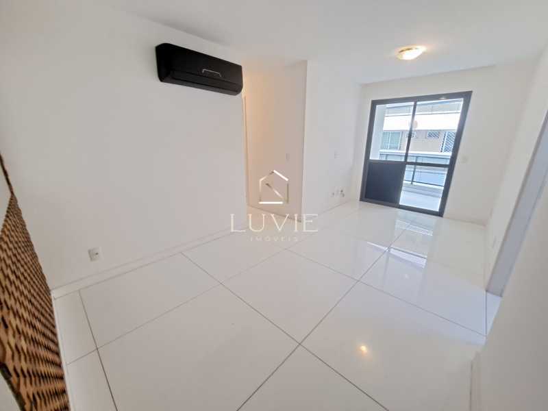 5b0dbaa2-8c81-4eda-a283-cfba2b - 4