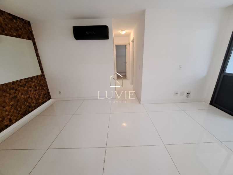 b05aed94-e93e-4036-8ad5-b337ef - 21