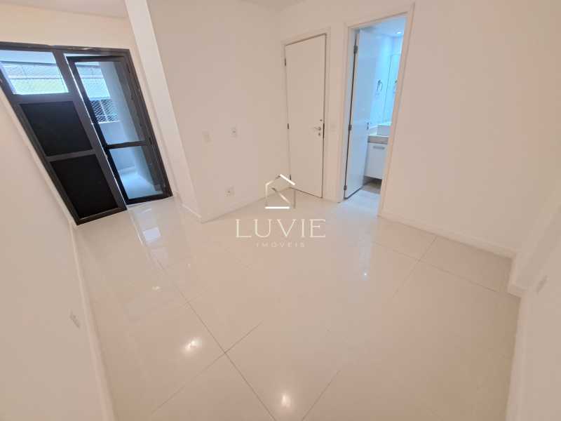 e7a00cad-9e28-44dc-b0d4-238035 - 27