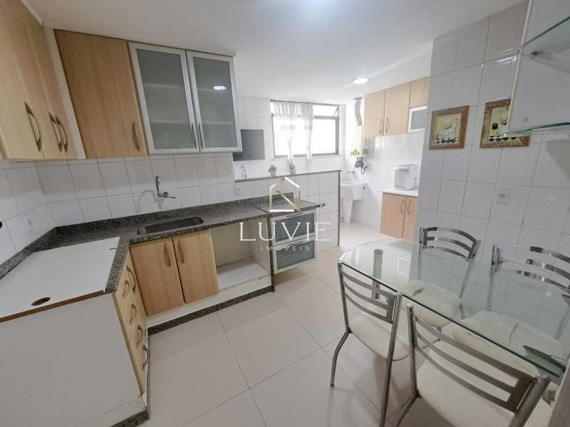 4f62c2c9-1315-4347-860a-8a3786 - 7