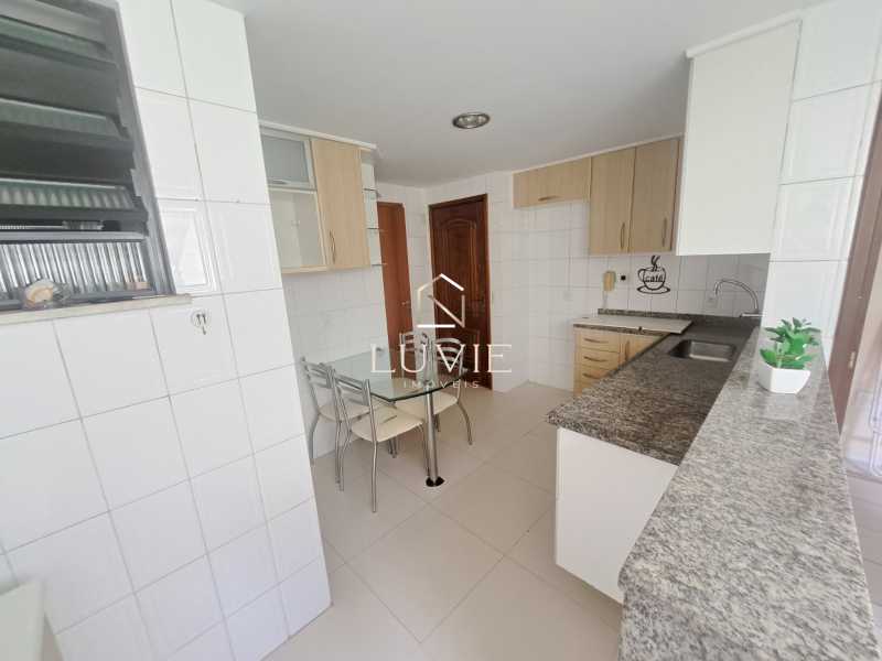 7c338d6f-ca42-472e-98c7-5197b4 - 10