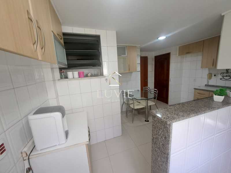 ba2e3e44-bbad-4382-aff7-4069c3 - 24