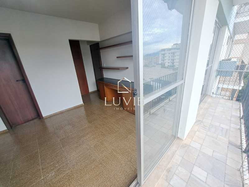 a5d93c72-228f-4acf-9a67-f7f5f5 - 20