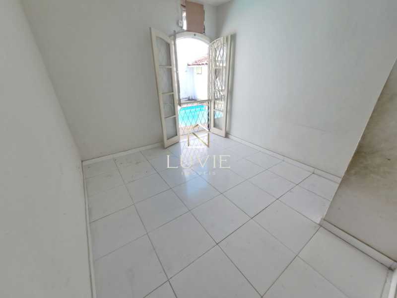 Conheça 8bad9e24-950a-4b7a-8654-f7cd8d do imóvel - Excelente Casa Linear de Condomínio 3 Quartos com terreno e Piscina Anil. - LVCN40004 - 9 8bad9e24-950a-4b7a-8654-f7cd8d - 9