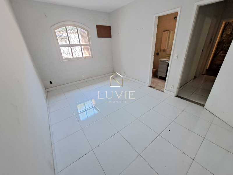 Conheça 814a79ef-58af-41c0-98c7-2efb7f do imóvel - Excelente Casa Linear de Condomínio 3 Quartos com terreno e Piscina Anil. - LVCN40004 - 14 814a79ef-58af-41c0-98c7-2efb7f - 14