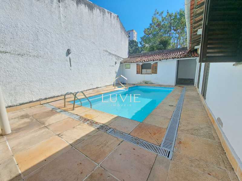 Conheça ba3c5992-0eb9-4842-9e59-7d9cce do imóvel - Excelente Casa Linear de Condomínio 3 Quartos com terreno e Piscina Anil. - LVCN40004 - 17 ba3c5992-0eb9-4842-9e59-7d9cce - 17