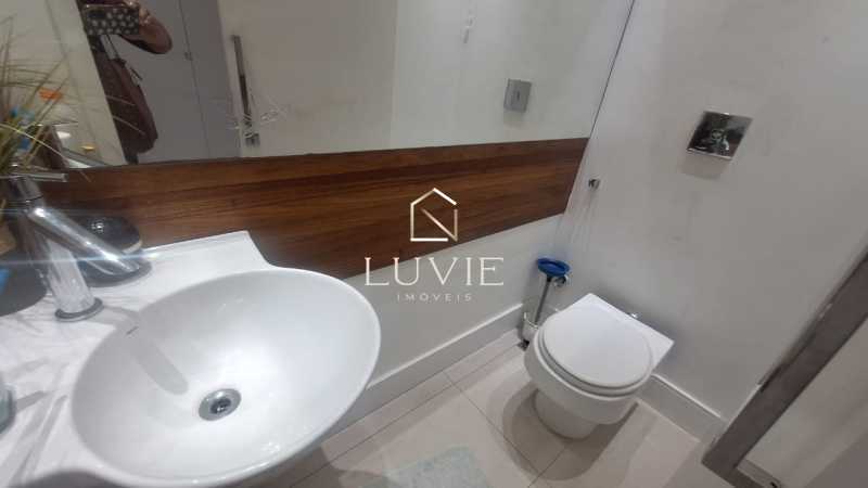 731a05e0-6c7d-4a3a-bf0e-ceee07 - 11