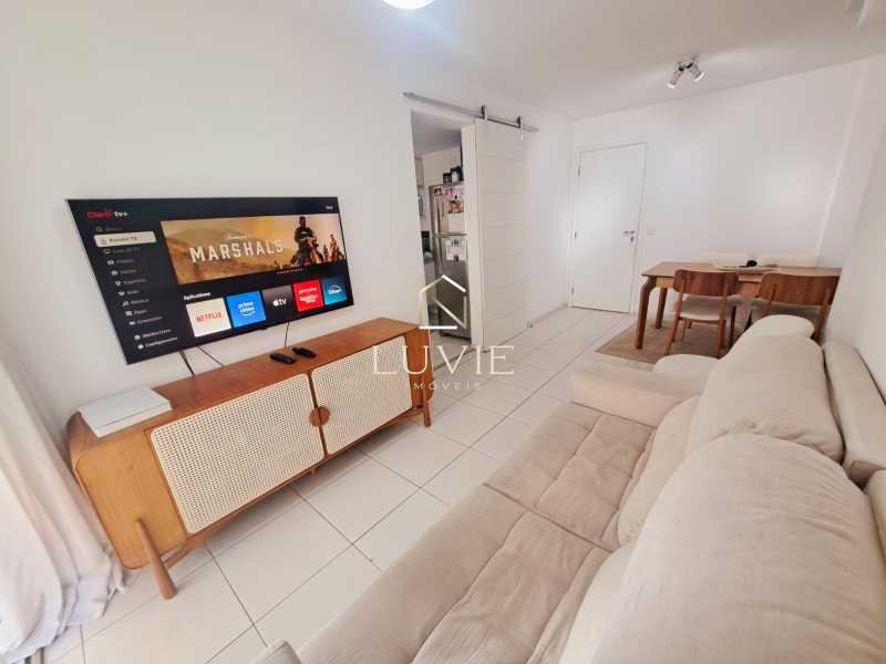 ca8f1d9b-d31d-416d-bff1-90e25d - 4