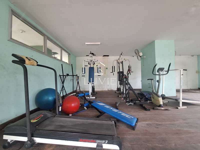 b0cae80f-229b-42cb-8bec-ff9b38 - 18