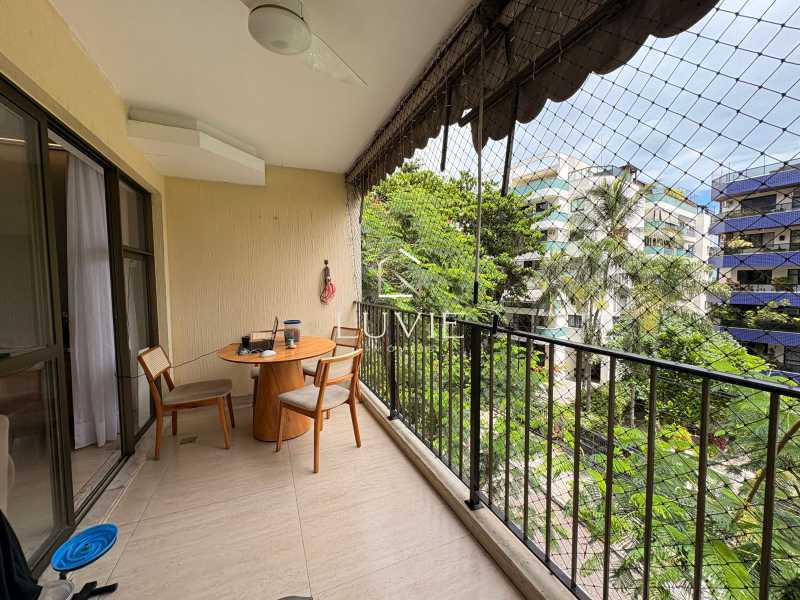 4f30d81b-f810-4ccf-a1c3-9d8918 - 3