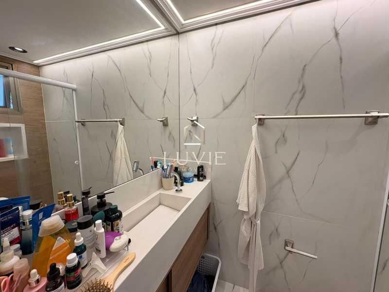 87227d68-e5a7-411c-b120-bc24cd - 17