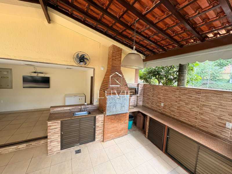 810295f1-3b56-40ed-a7c7-cb52da - 18