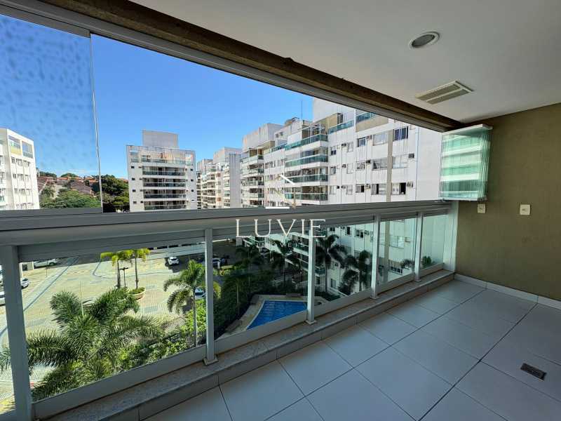 0b7b62d3-d540-430b-8ee1-6c2a78 - 1