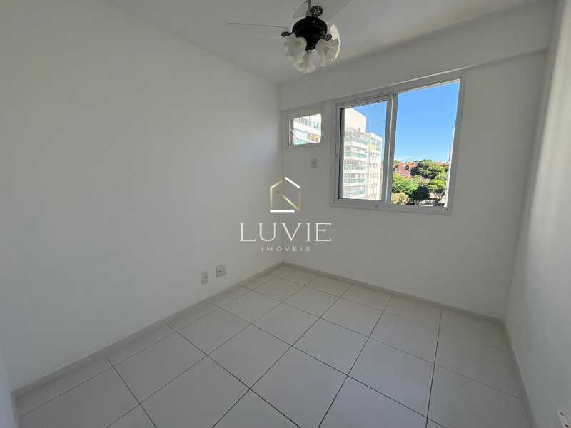 6805d83c-2a7d-484d-bc82-87fa70 - 7