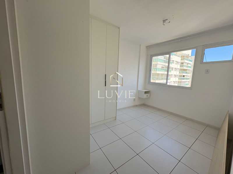 e26feadb-b0b3-4eb5-9361-e937f5 - 10