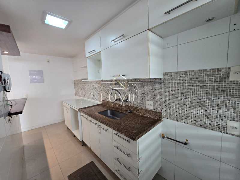 409621c8-315e-44ad-a379-2f350c - 16