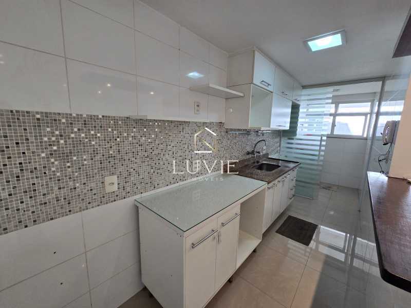 e8b28f40-d765-4f96-8279-95381d - 19