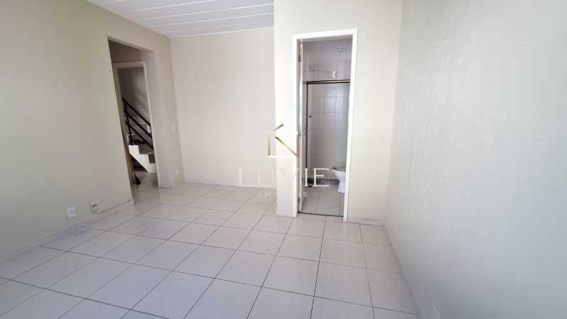 Conheça d0a95693-e2b6-44fd-9942-a8d72e do imóvel - Casa em Condomínio à venda Rua Oswaldo Lussac, Taquara, Rio de Janeiro - R$ 300.000 - LVCN20005 - 19 d0a95693-e2b6-44fd-9942-a8d72e - 19