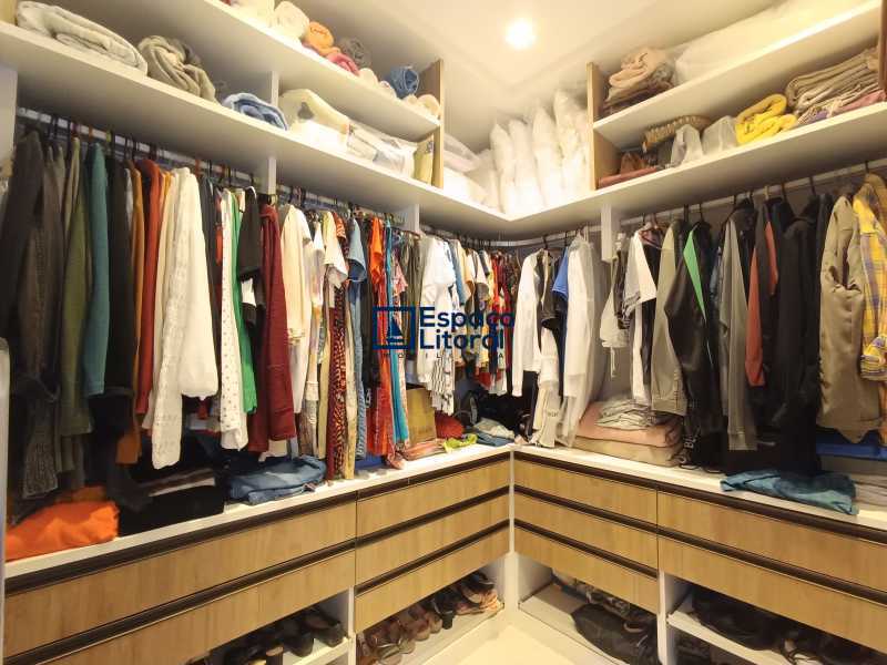 Closet - 15