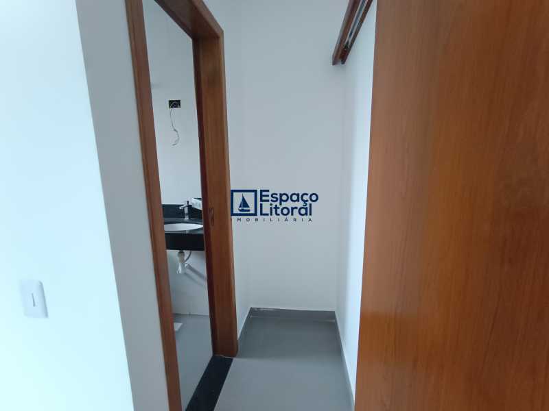 Acesso ao banheiro da suíte - 15