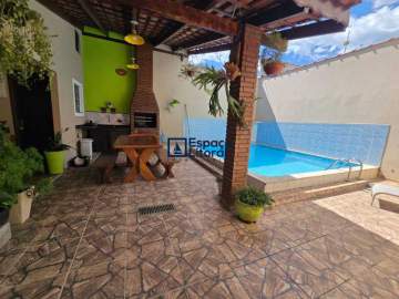 Lindo Sobrado com piscina espaço de churrasqueira aconchegante - SLCA30014