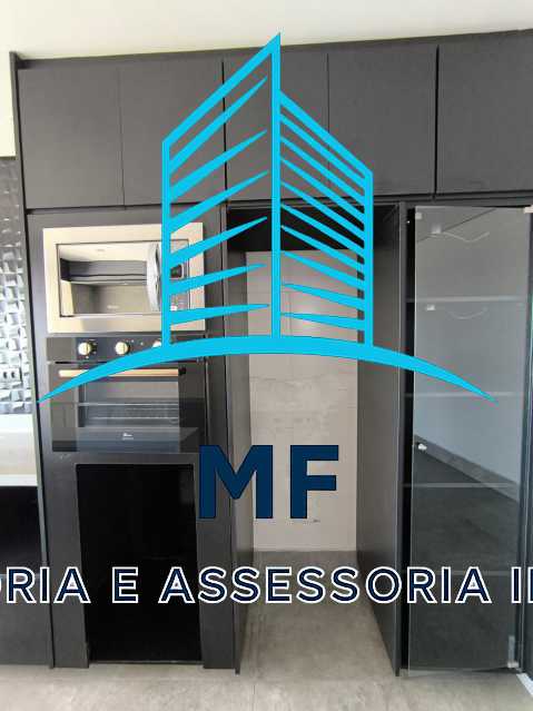 4b01ba33-ed86-4d47-a6da-85b12a - 4
