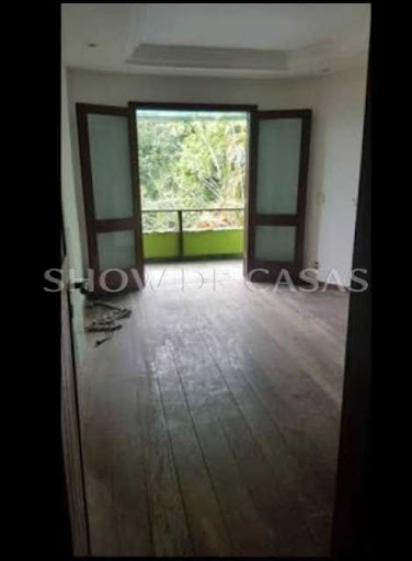 Conheça photos do imóvel - Casa em Condomínio à venda Estrada do Pica-Pau, Itanhangá, Rio de Janeiro - R$ 1.300.000 - 836 - 9 photos - 9