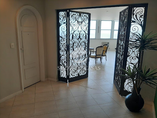photos - 2