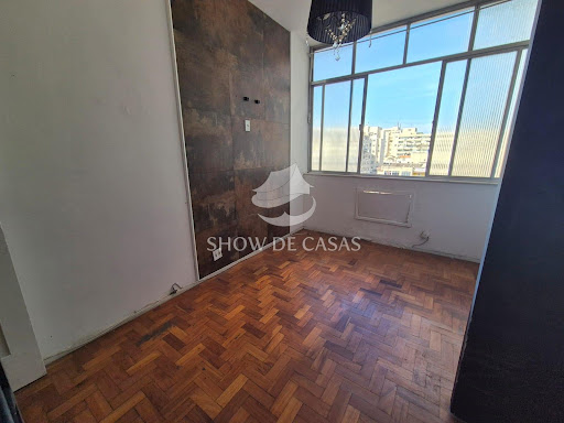 photos - 1