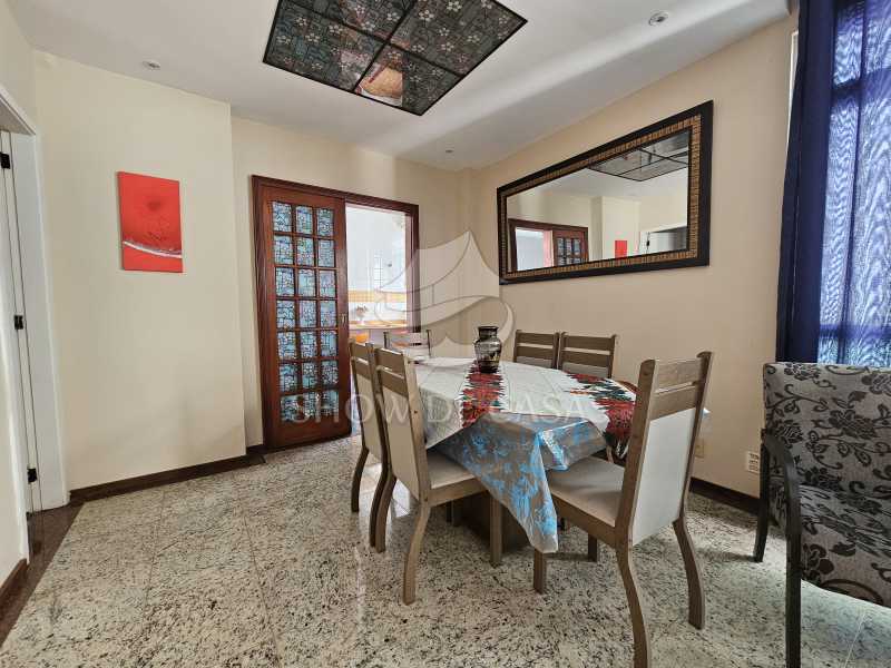 SALA - 9