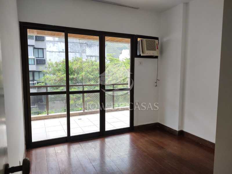 WhatsApp Image 2025-10-18 at 1 - 7