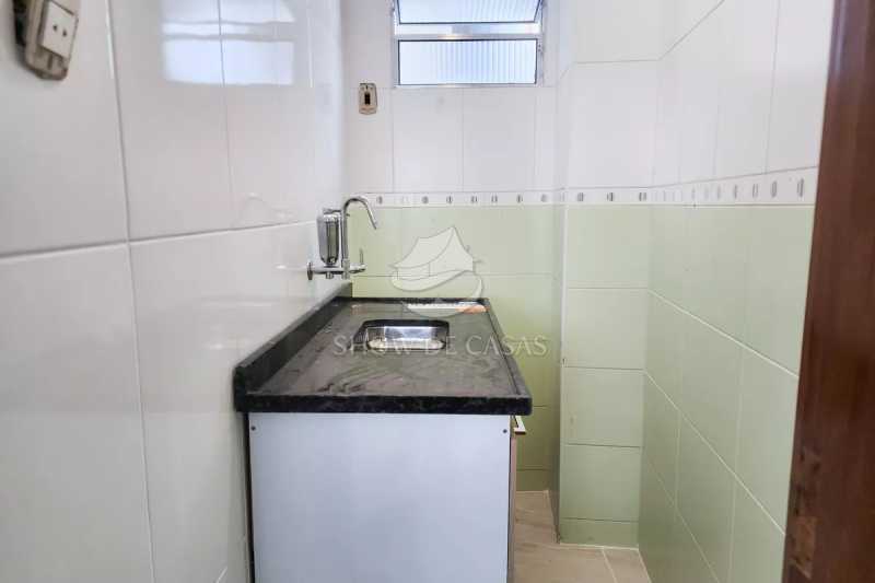 original895187891-894.42932429 - 14