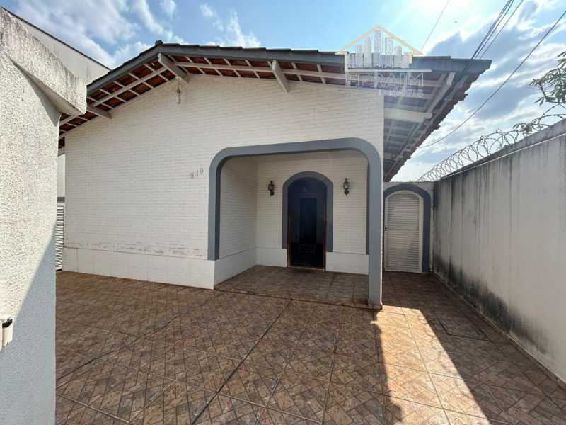 Conheça WhatsApp Image 2026-06-08 at 2 do imóvel - Casa 3 quartos à venda Araguari,MG Centro - R$ 560.000 - FRCA30016 - 1 WhatsApp Image 2026-06-08 at 2 - 1