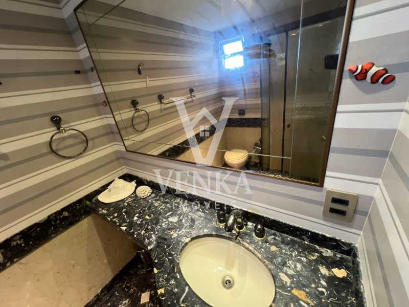 18afae9e-872a-4227-9ad5-c8b880 - 7