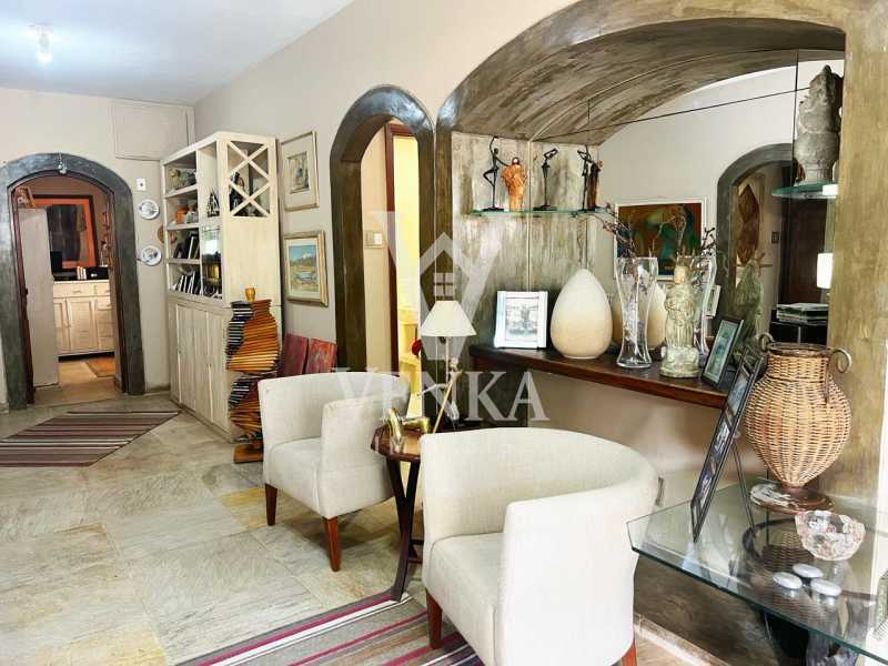 ec3bcbe0-3a56-4cee-b3b0-c0e65d - 7