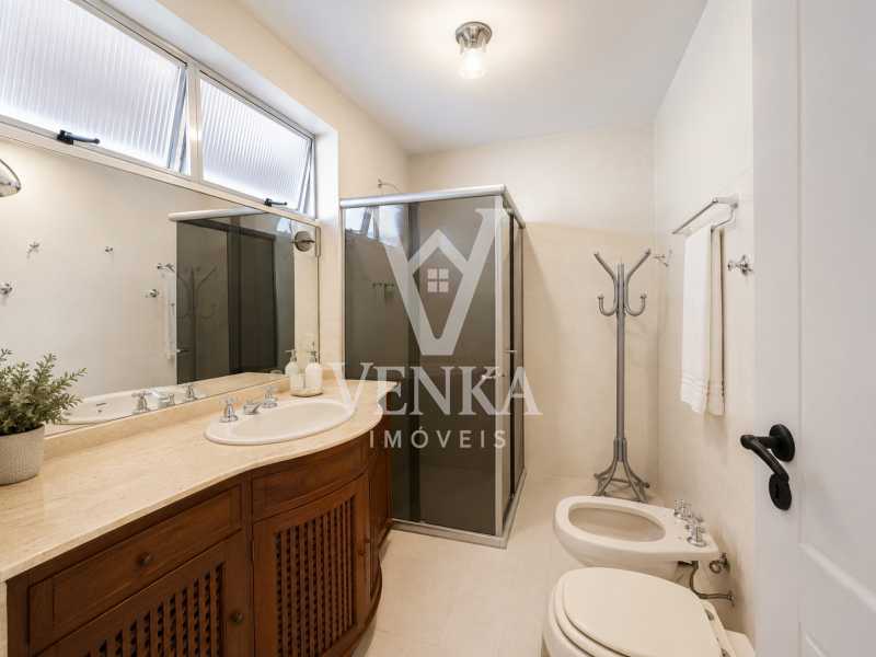 Conheça 07_banheiro_suite do imóvel - Cobertura à venda Rua Souza Lima,Rio de Janeiro,RJ Copacabana - R$ 2.300.000 - VKCO30023 - 26 07_banheiro_suite - 26
