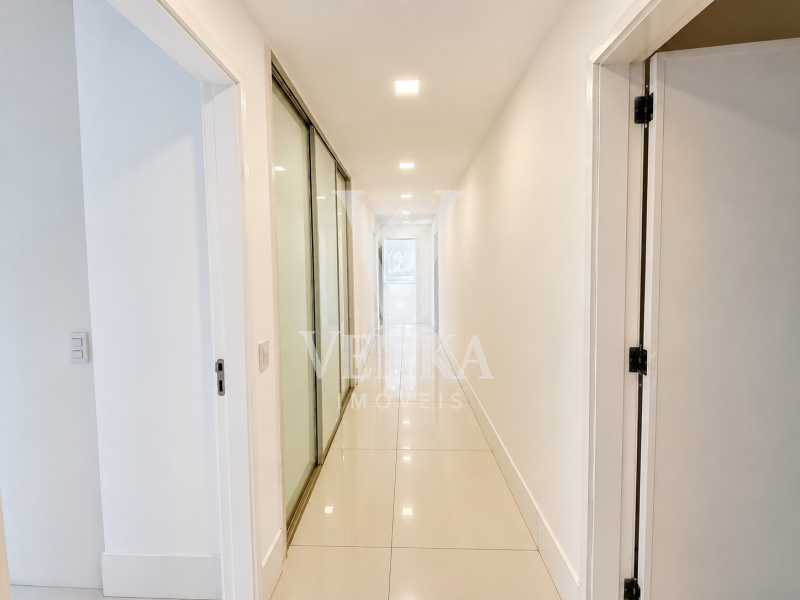Conheça 09_title_corredor_branco_minim do imóvel - Apartamento à venda Rua Paula Freitas,Rio de Janeiro,RJ Copacabana - R$ 2.200.000 - VKAP40116 - 9 09_title_corredor_branco_minim - 9