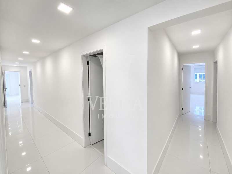 Conheça 09_corredor_branco do imóvel - Apartamento à venda Rua Paula Freitas,Rio de Janeiro,RJ Copacabana - R$ 2.200.000 - VKAP40116 - 19 09_corredor_branco - 19