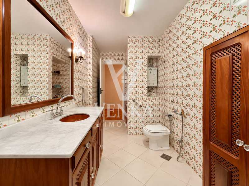 Conheça 01_banheiro_vintage_floral do imóvel - Apartamento à venda Rua Sá Ferreira,Rio de Janeiro,RJ Copacabana - R$ 2.190.000 - VKAP40117 - 19 01_banheiro_vintage_floral - 19