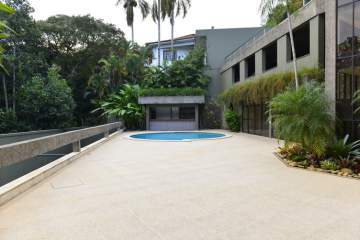 OFERTA IMPERDIVEL - CASA COM 1460m² REFORMADA COM LINDA VISTA. - CPCN50009