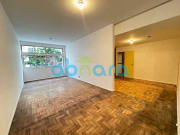 Apartamento em Copacabana quadra da praia, com vaga de garagem - CPAP31974