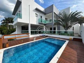 Casa Espetacular à Venda com 550m² de Construção no Condomínio Residencial Itatiba Country Club - R$ 1.750.000,00. - ALCN40013