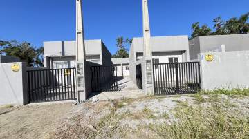 Casa a venda com dois quartos em Santa Etiene, Matinhos - PR - NACA20002